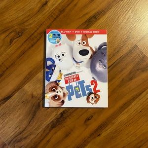 THE SECRET LIFE OF PETS 2 Movie 🎥 Blue-Ray and DVD (New)
